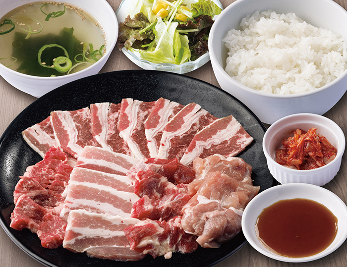 メガ5種盛りランチ