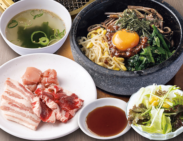 石焼ビビンバと焼肉ランチ